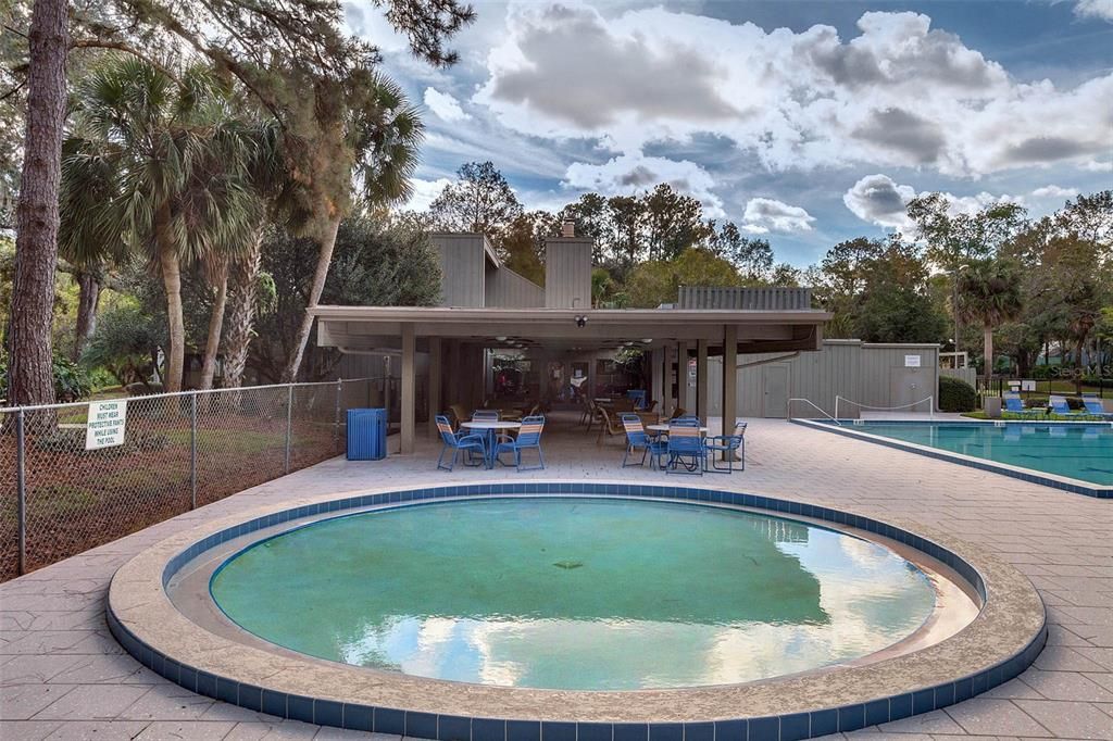 For Sale: $179,500 (2 beds, 2 baths, 972 Square Feet)