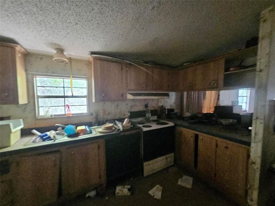 For Sale: $44,002 (3 beds, 2 baths, 1568 Square Feet)