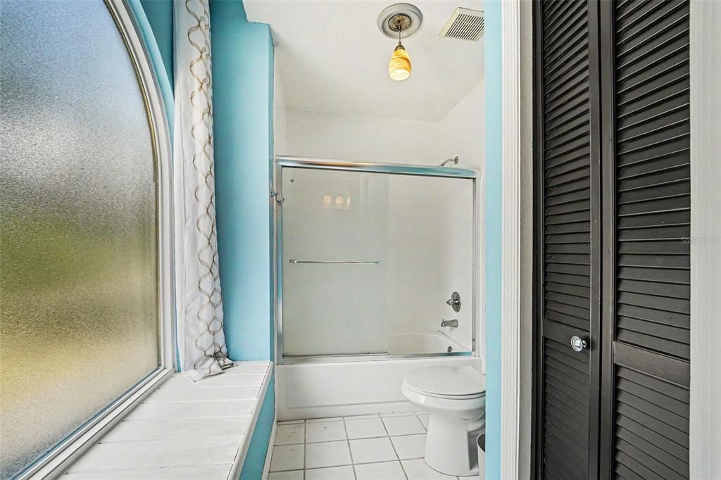 En Venta: $560,000 (4 camas, 2 baños, 2908 Pies cuadrados)