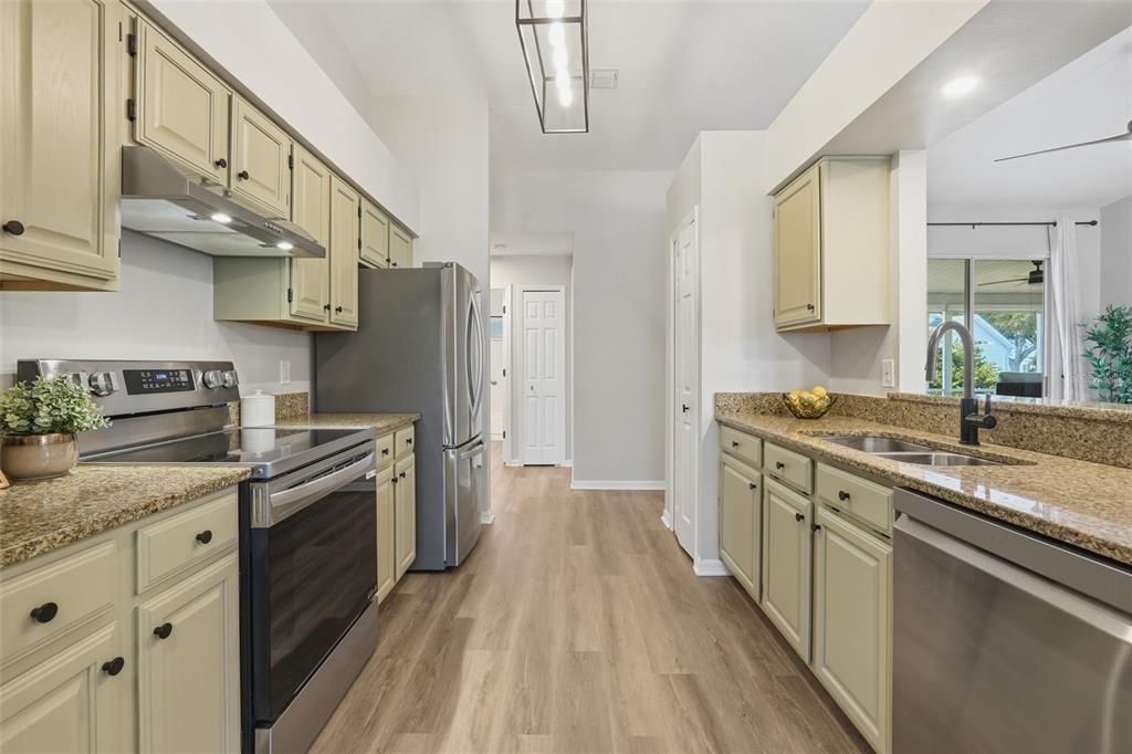 For Sale: $244,500 (3 beds, 2 baths, 1610 Square Feet)