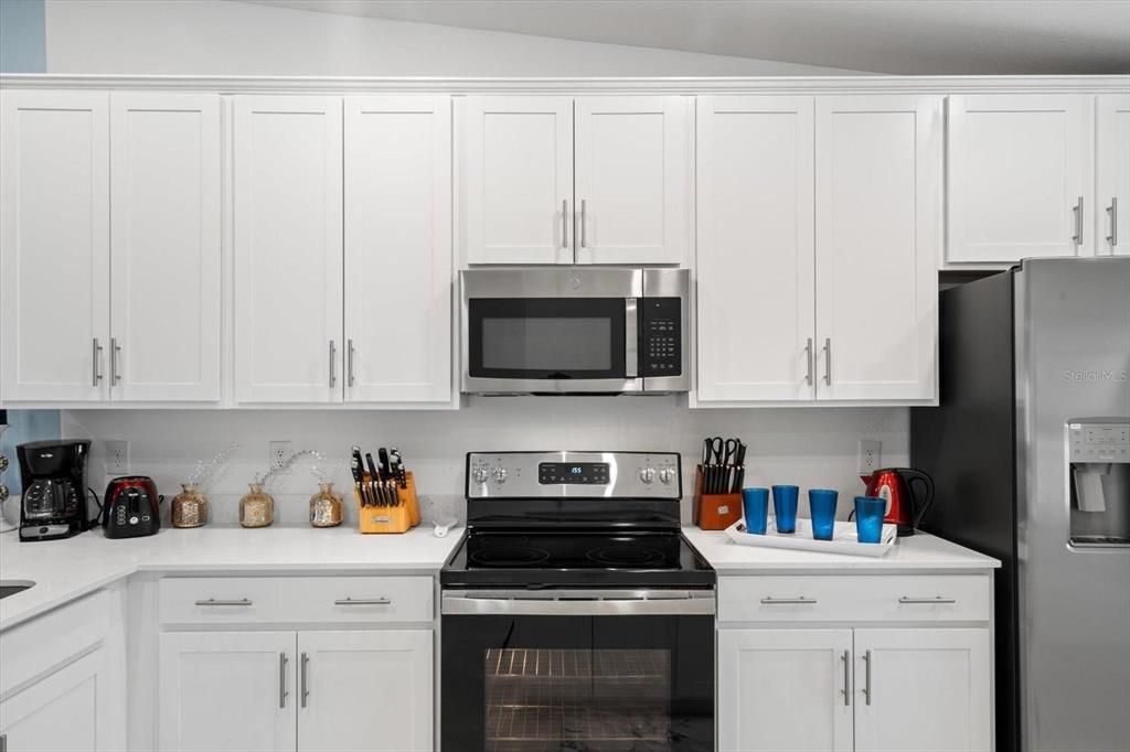 For Rent: $3,200 (2 beds, 2 baths, 1569 Square Feet)