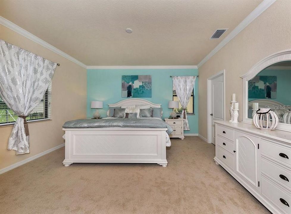 For Rent: $3,200 (2 beds, 2 baths, 1569 Square Feet)