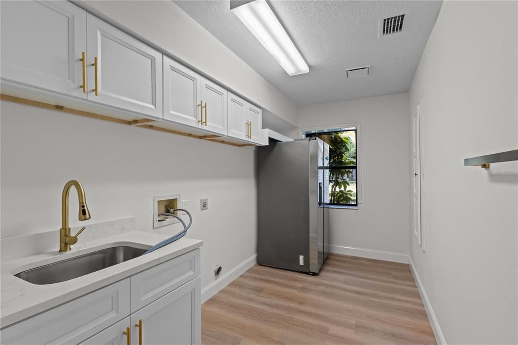 En Venta: $1,224,000 (4 camas, 5 baños, 4371 Pies cuadrados)