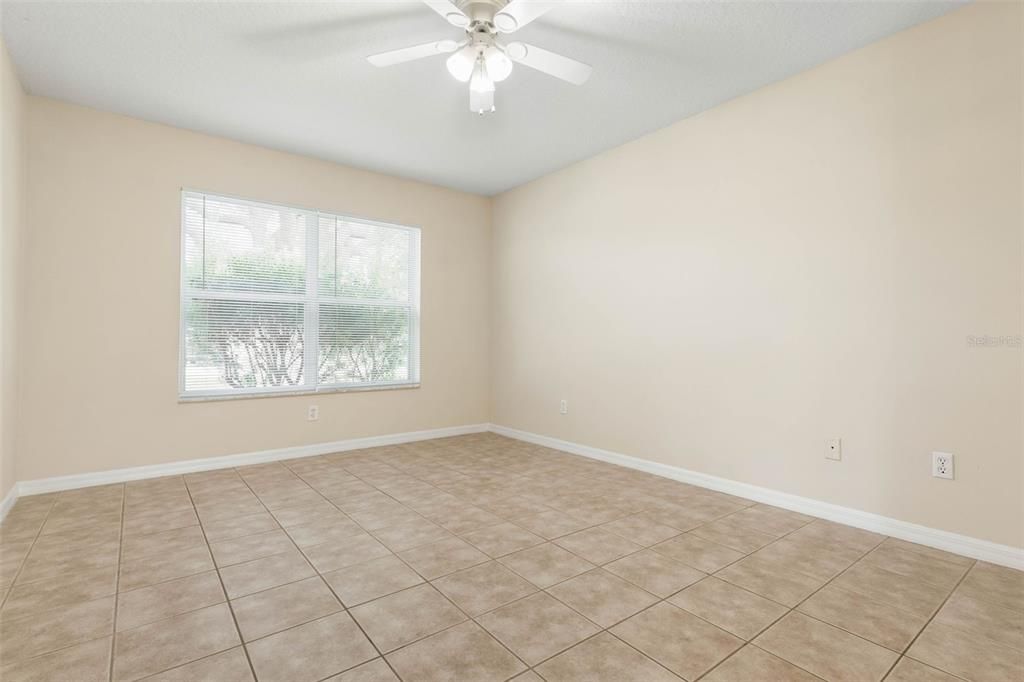Activo con contrato: $269,000 (3 camas, 2 baños, 1534 Pies cuadrados)