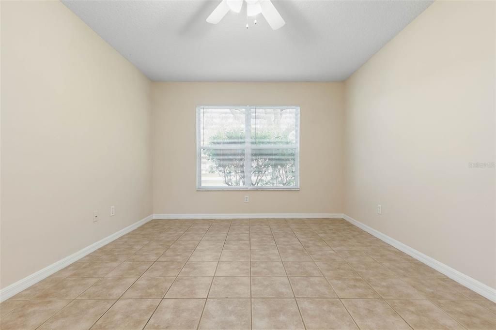 Activo con contrato: $269,000 (3 camas, 2 baños, 1534 Pies cuadrados)