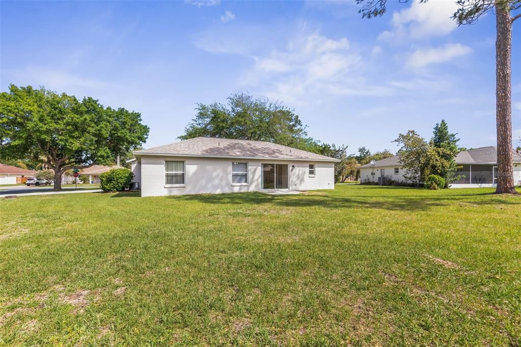 Activo con contrato: $269,000 (3 camas, 2 baños, 1534 Pies cuadrados)