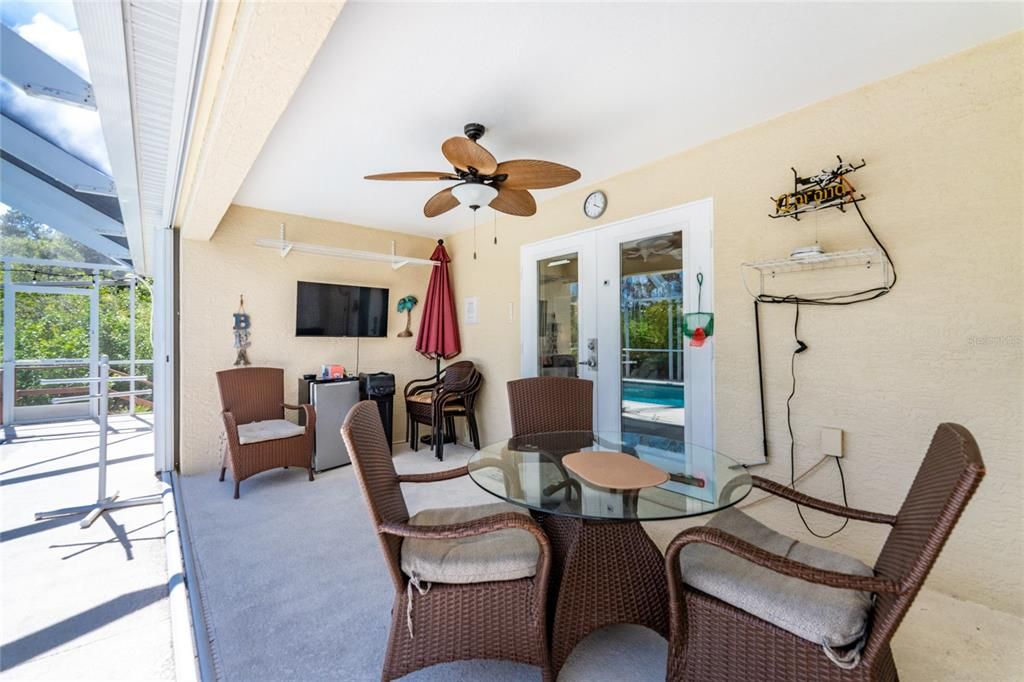 Activo con contrato: $364,900 (3 camas, 2 baños, 1436 Pies cuadrados)