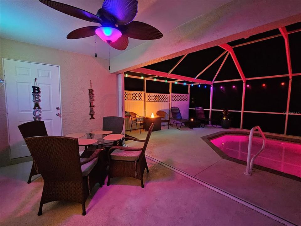 Activo con contrato: $364,900 (3 camas, 2 baños, 1436 Pies cuadrados)