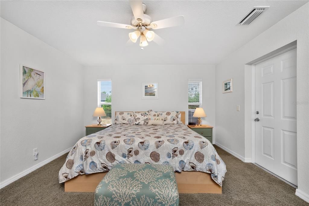 Activo con contrato: $364,900 (3 camas, 2 baños, 1436 Pies cuadrados)