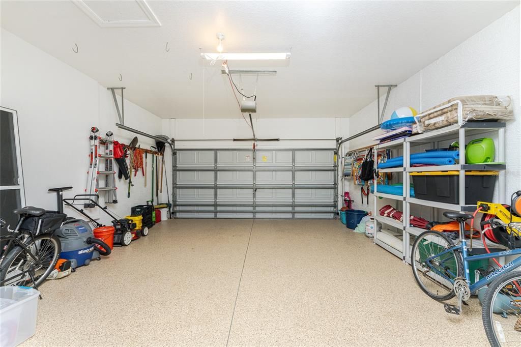 Activo con contrato: $364,900 (3 camas, 2 baños, 1436 Pies cuadrados)