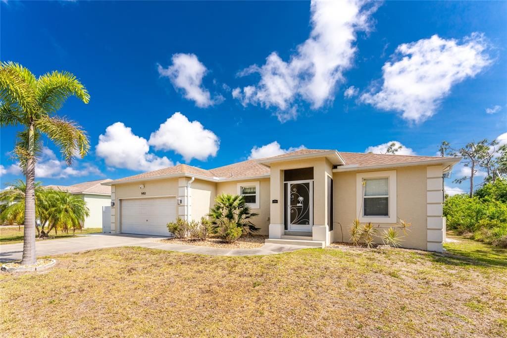 Activo con contrato: $364,900 (3 camas, 2 baños, 1436 Pies cuadrados)