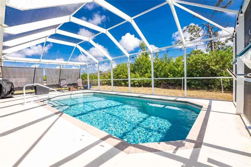 Activo con contrato: $364,900 (3 camas, 2 baños, 1436 Pies cuadrados)