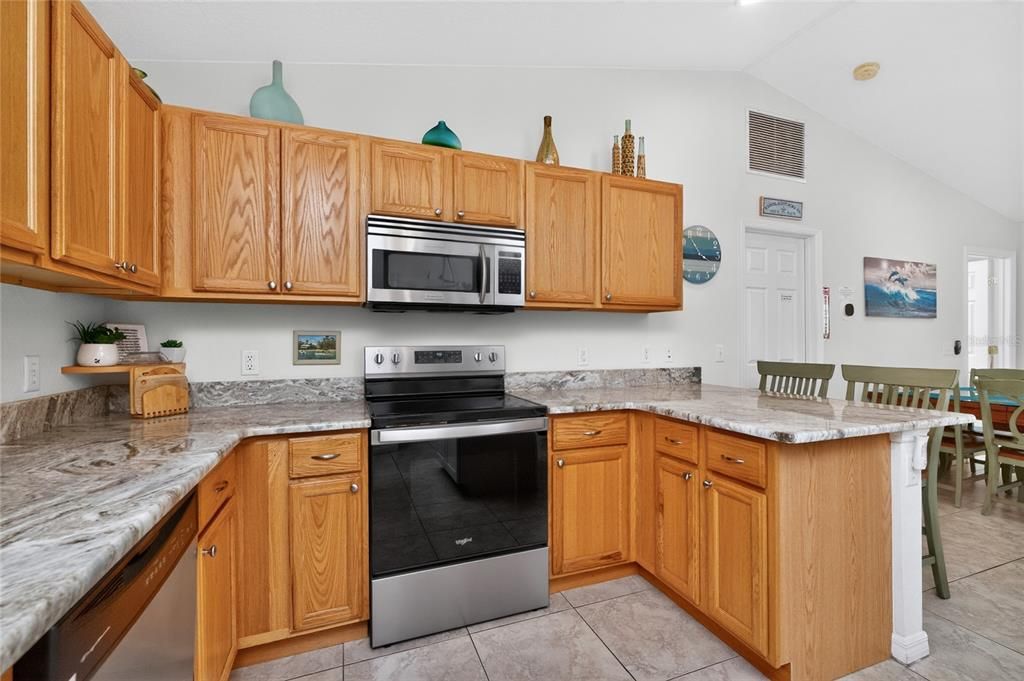 Activo con contrato: $364,900 (3 camas, 2 baños, 1436 Pies cuadrados)