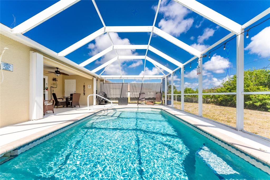 Activo con contrato: $364,900 (3 camas, 2 baños, 1436 Pies cuadrados)