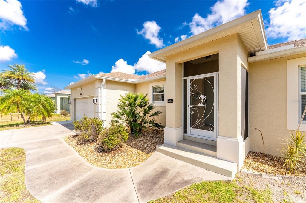 Activo con contrato: $364,900 (3 camas, 2 baños, 1436 Pies cuadrados)