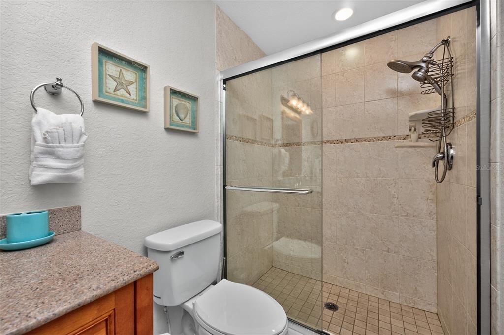 Activo con contrato: $364,900 (3 camas, 2 baños, 1436 Pies cuadrados)
