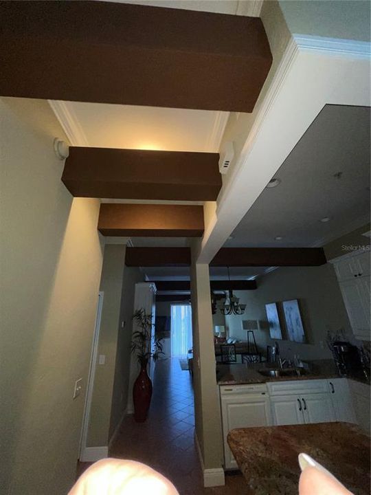 For Sale: $307,500 (2 beds, 2 baths, 1128 Square Feet)