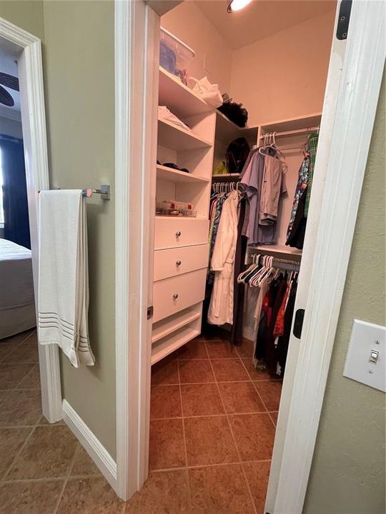 For Sale: $307,500 (2 beds, 2 baths, 1128 Square Feet)