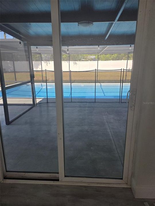 Active With Contract: $430,000 (4 beds, 2 baths, 1339 Square Feet)