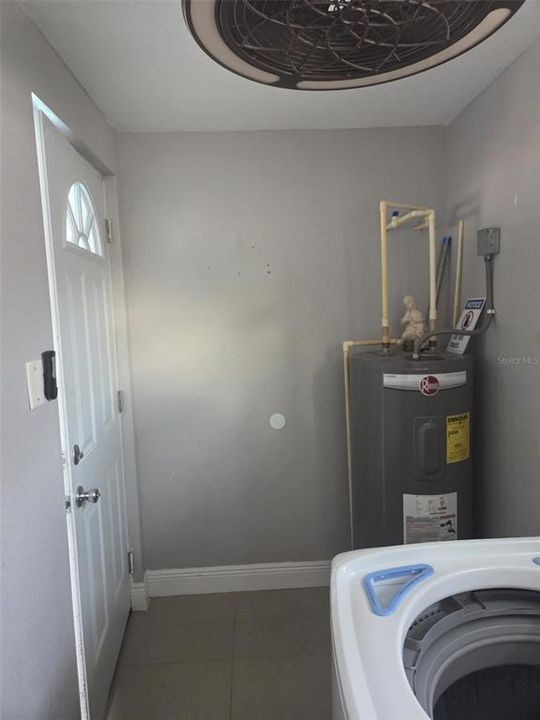 Active With Contract: $430,000 (4 beds, 2 baths, 1339 Square Feet)