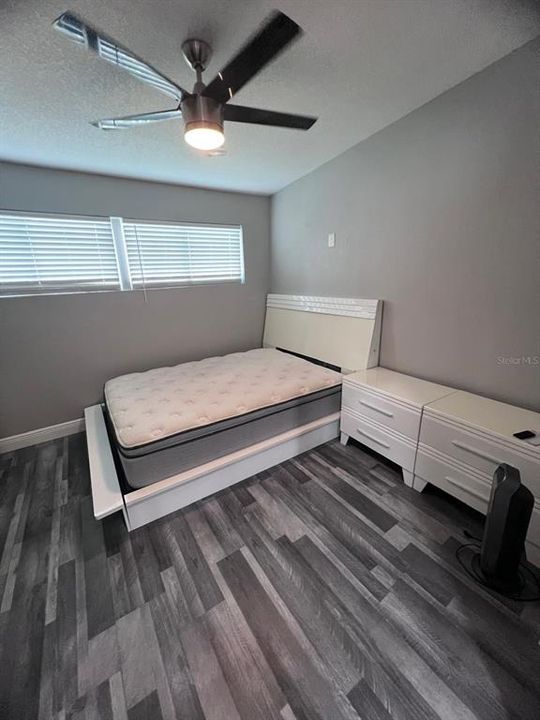Active With Contract: $430,000 (4 beds, 2 baths, 1339 Square Feet)