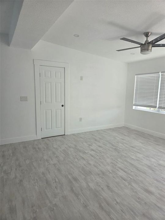 Active With Contract: $430,000 (4 beds, 2 baths, 1339 Square Feet)