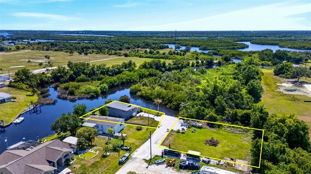 На продажу: $389,000 (2 спален, 2 ванн, 864 Квадратных фут)
