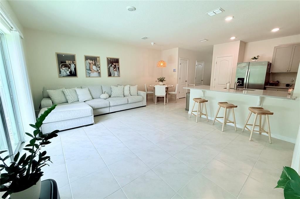 For Sale: $275,000 (3 beds, 2 baths, 1515 Square Feet)