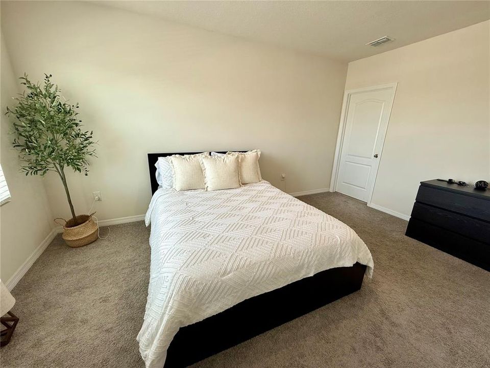 For Sale: $275,000 (3 beds, 2 baths, 1515 Square Feet)