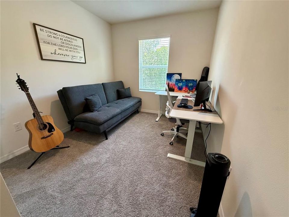 For Sale: $275,000 (3 beds, 2 baths, 1515 Square Feet)