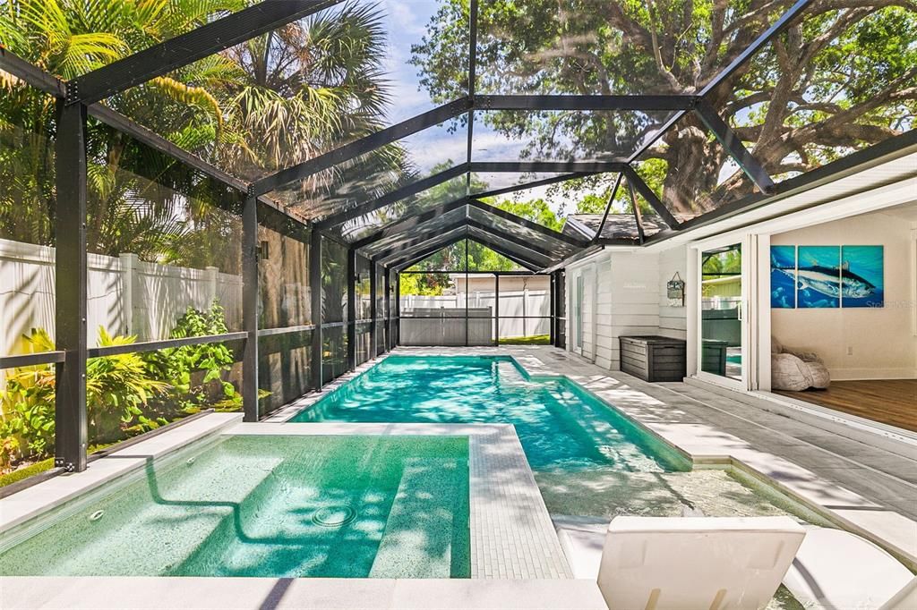 En Venta: $1,575,000 (4 camas, 3 baños, 2757 Pies cuadrados)