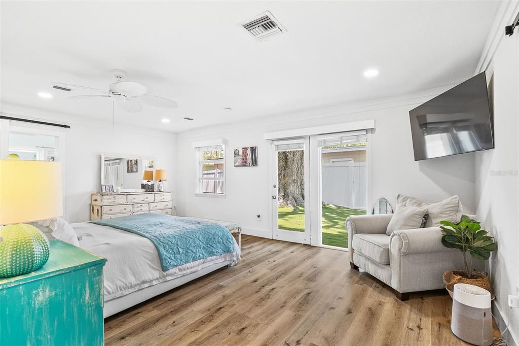 En Venta: $1,575,000 (4 camas, 3 baños, 2757 Pies cuadrados)