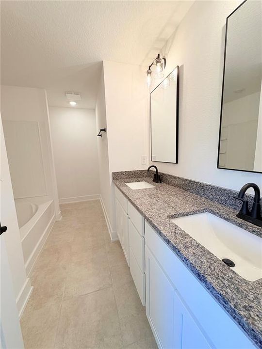 En Venta: $406,900 (3 camas, 2 baños, 1780 Pies cuadrados)