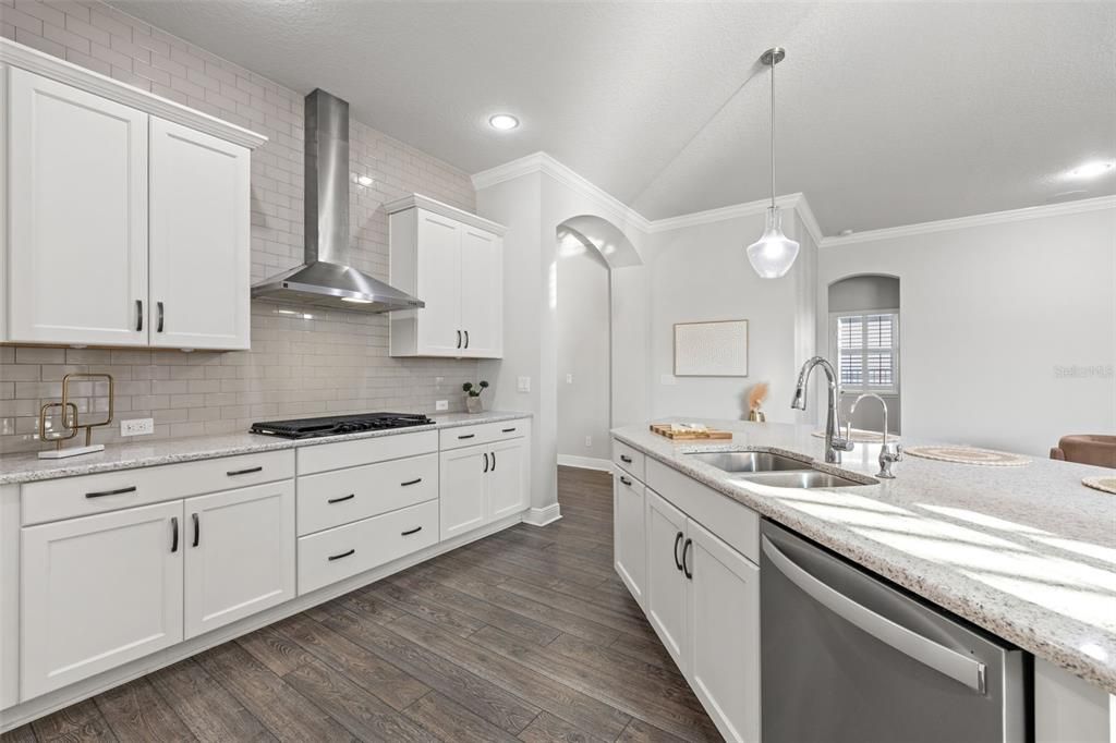 Active With Contract: $565,000 (3 beds, 3 baths, 2302 Square Feet)