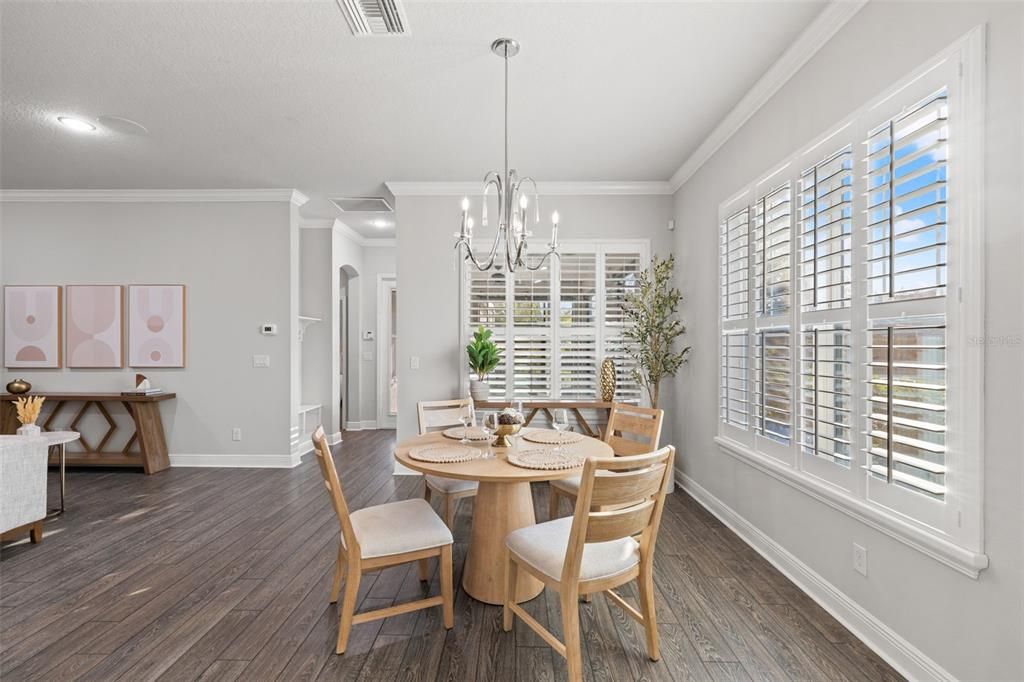 Active With Contract: $565,000 (3 beds, 3 baths, 2302 Square Feet)