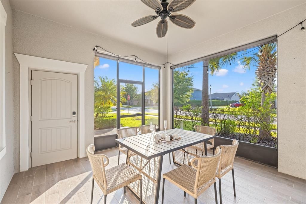 Active With Contract: $565,000 (3 beds, 3 baths, 2302 Square Feet)