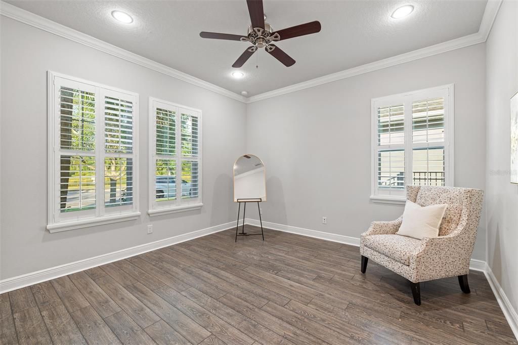 Active With Contract: $565,000 (3 beds, 3 baths, 2302 Square Feet)