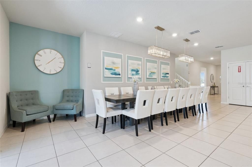 For Sale: $850,000 (10 beds, 8 baths, 4399 Square Feet)