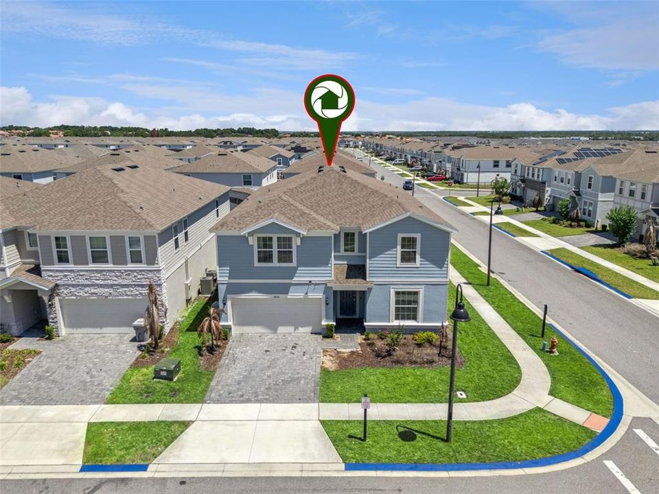 For Sale: $850,000 (10 beds, 8 baths, 4399 Square Feet)