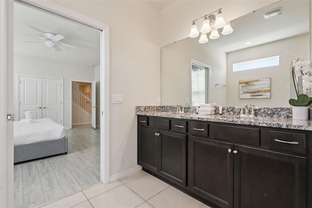 For Sale: $850,000 (10 beds, 8 baths, 4399 Square Feet)