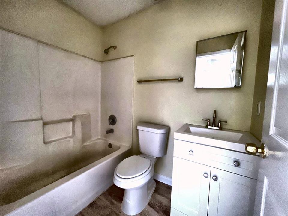 For Sale: $105,000 (3 beds, 2 baths, 1143 Square Feet)