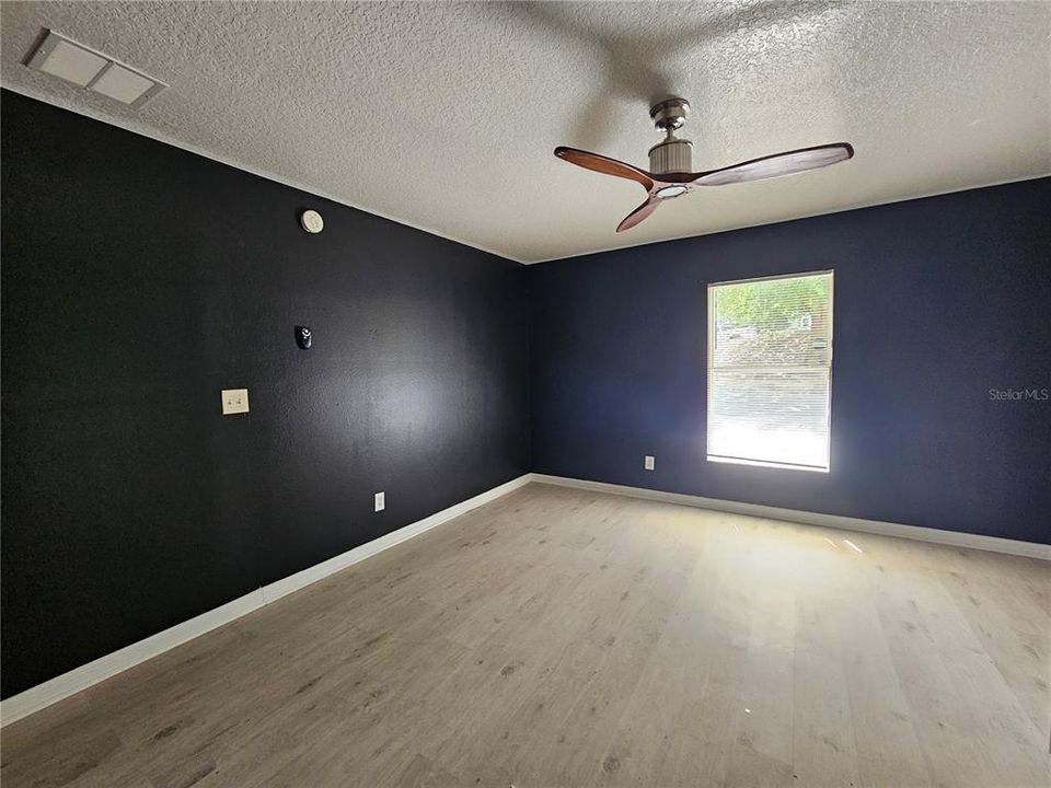 En Renta: $2,050 (3 camas, 2 baños, 1844 Pies cuadrados)