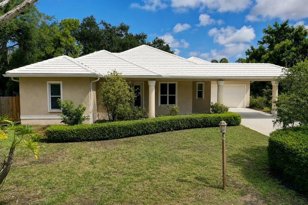 Activo con contrato: $609,900 (3 camas, 2 baños, 2047 Pies cuadrados)