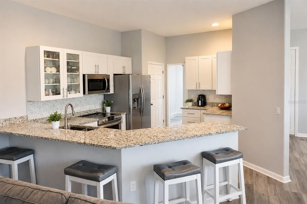 Activo con contrato: $609,900 (3 camas, 2 baños, 2047 Pies cuadrados)