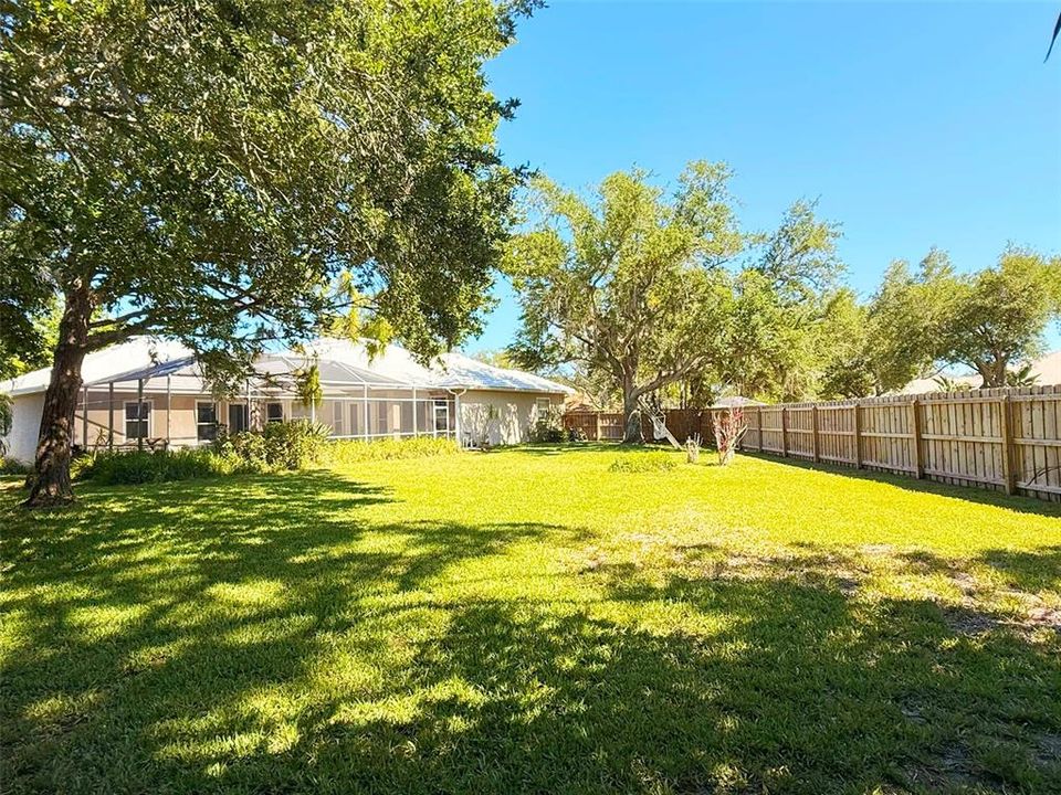 Activo con contrato: $609,900 (3 camas, 2 baños, 2047 Pies cuadrados)