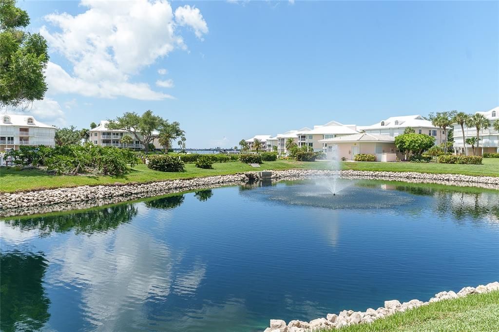 For Sale: $719,000 (2 beds, 2 baths, 1287 Square Feet)