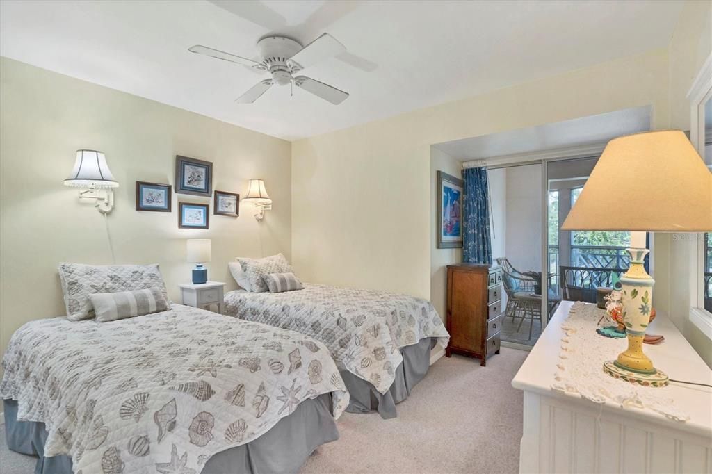 For Sale: $719,000 (2 beds, 2 baths, 1287 Square Feet)