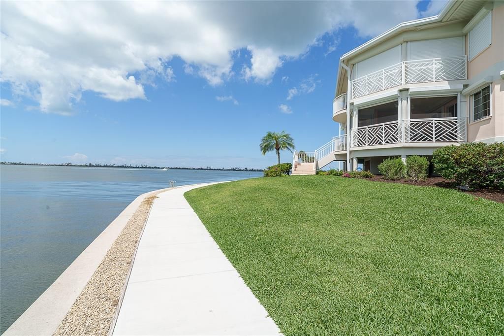 For Sale: $719,000 (2 beds, 2 baths, 1287 Square Feet)