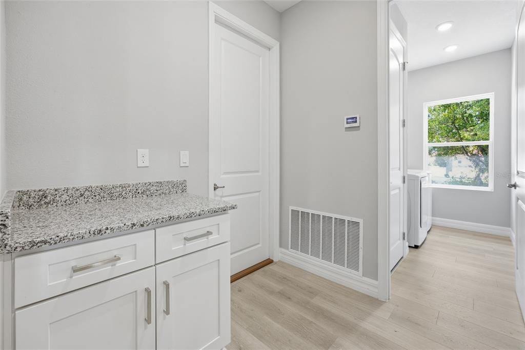 En Venta: $494,500 (4 camas, 3 baños, 2478 Pies cuadrados)