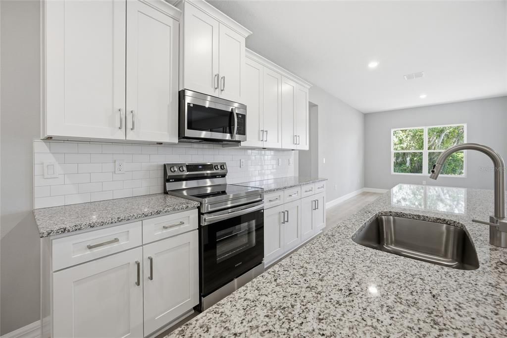En Venta: $494,500 (4 camas, 3 baños, 2478 Pies cuadrados)